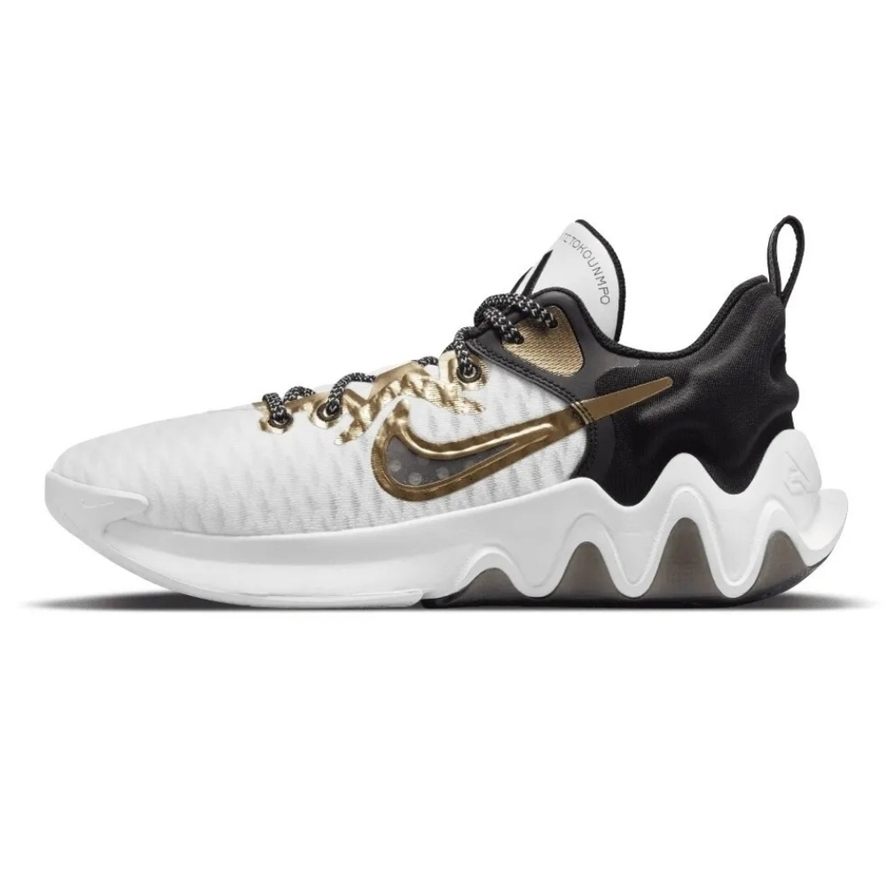 Nike Giannis Immortality Championship - FLAWLESS Size 10.5.